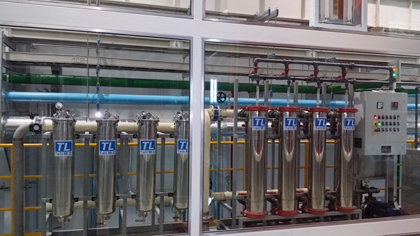 Electrophoretic ultrafiltration